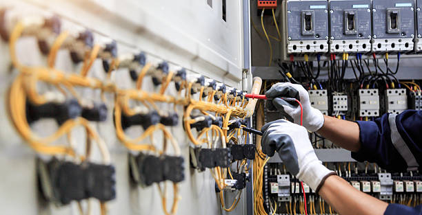 Professional Electrician technician working in Trent Woods, NC